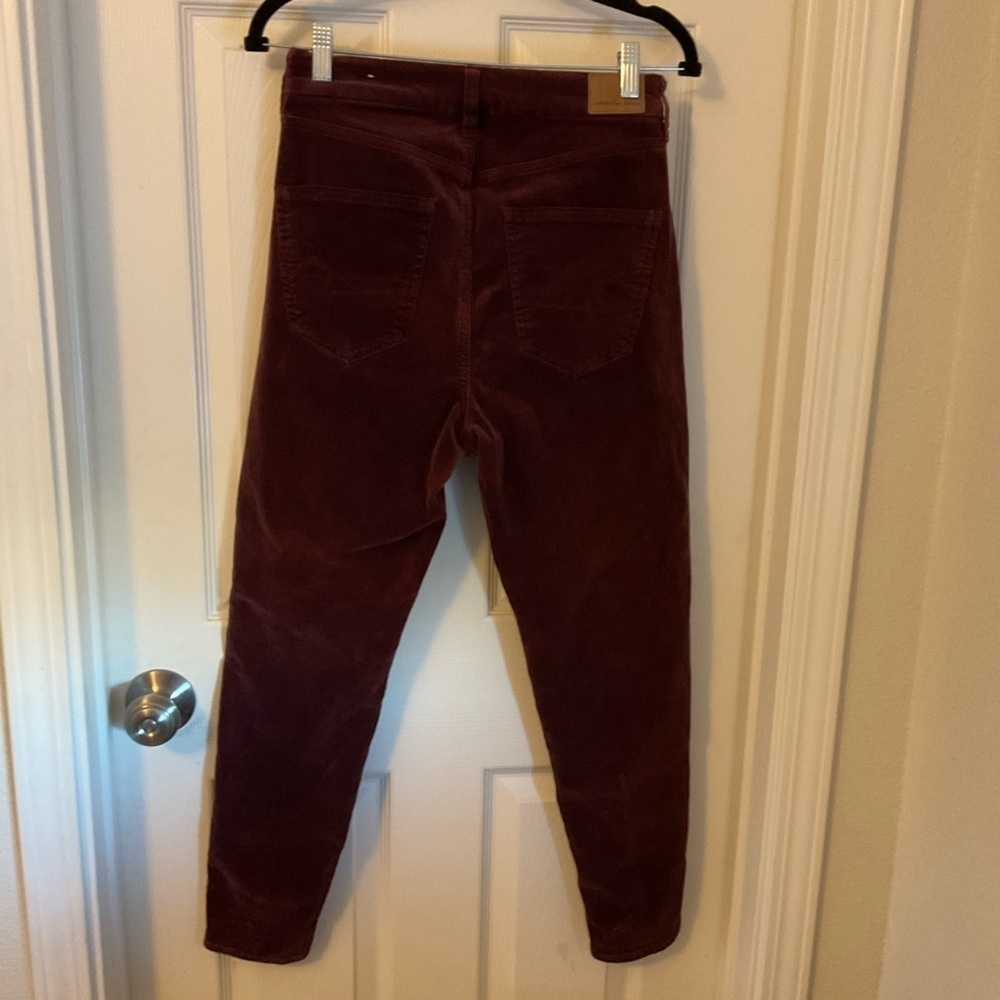 American Eagle Burgundy skinny corduroy pants size 6 - Picture 7 of 12